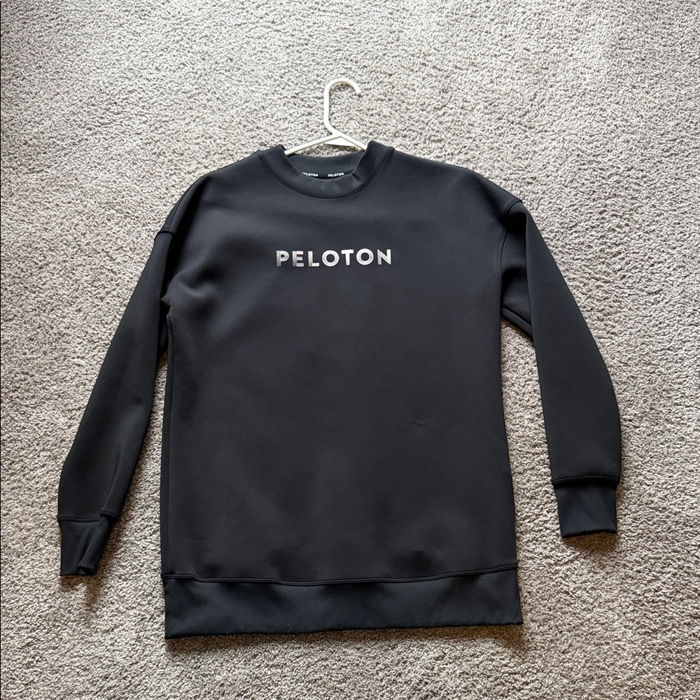 Peloton Scuba Black Women's Crewneck Sweatshirt with Shiny Logo